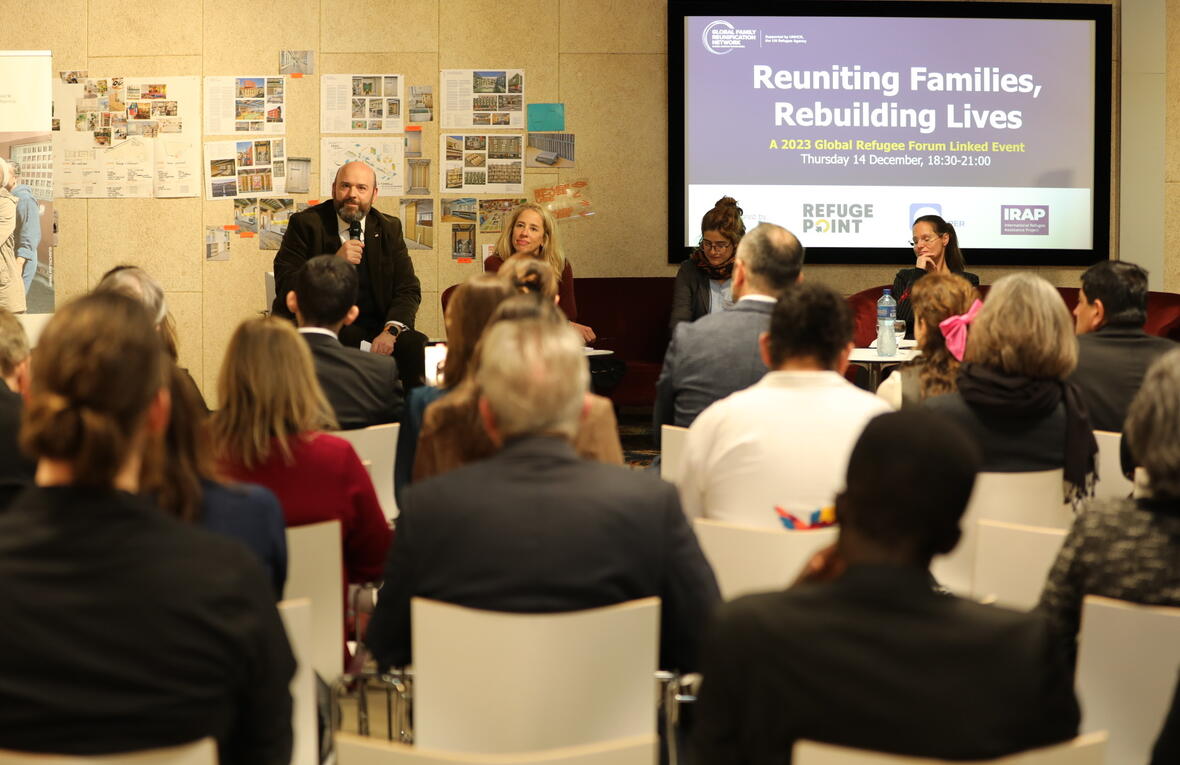 People attending the FRUN event